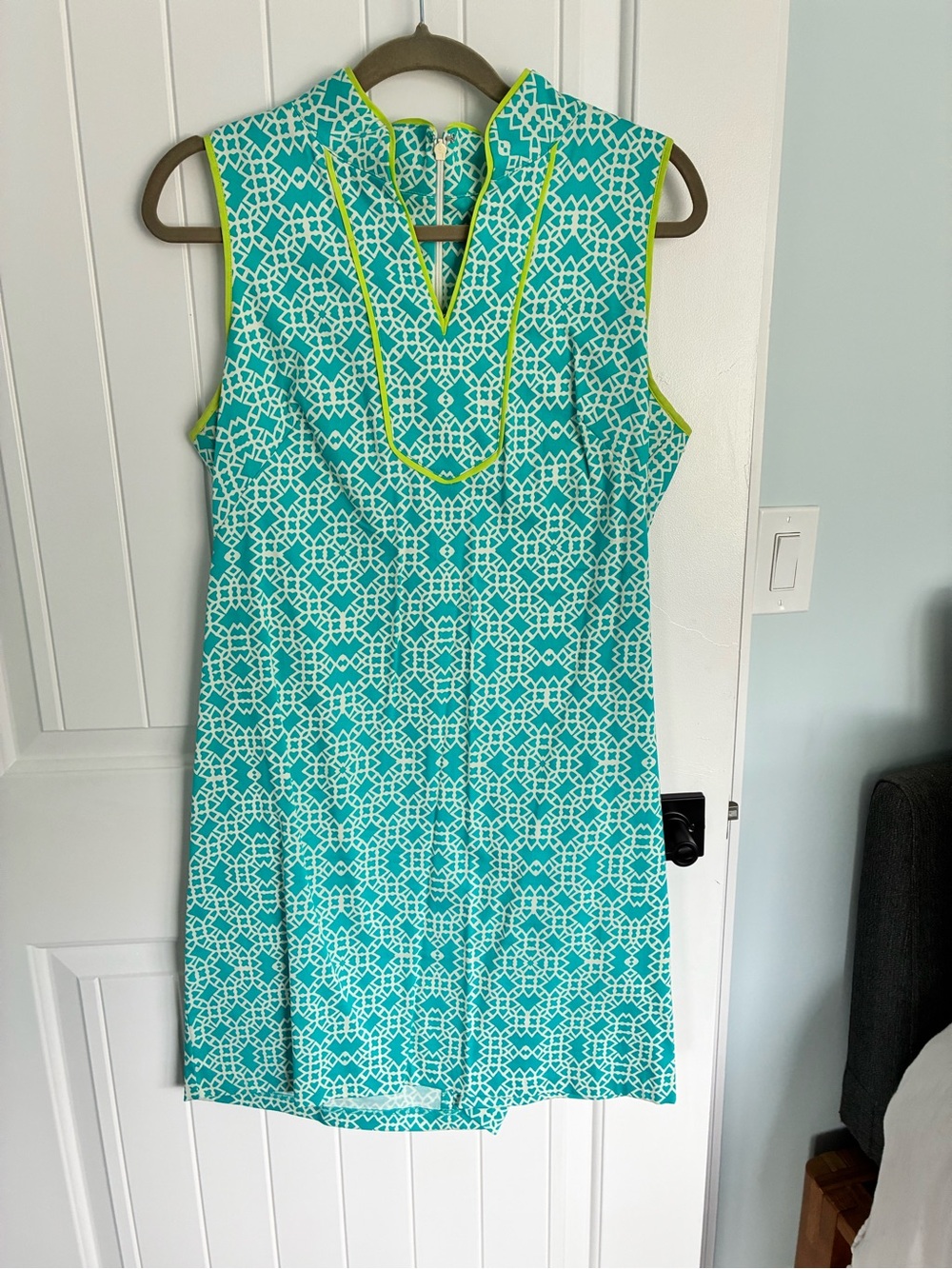 Vince Camuto Turquoise and White Geometric Shift with Neon Lime Trim